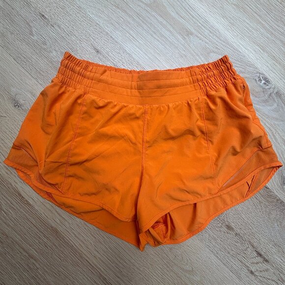 Hotty Hot High-Rise Lined Short 2.5" - Picture 1 of 3